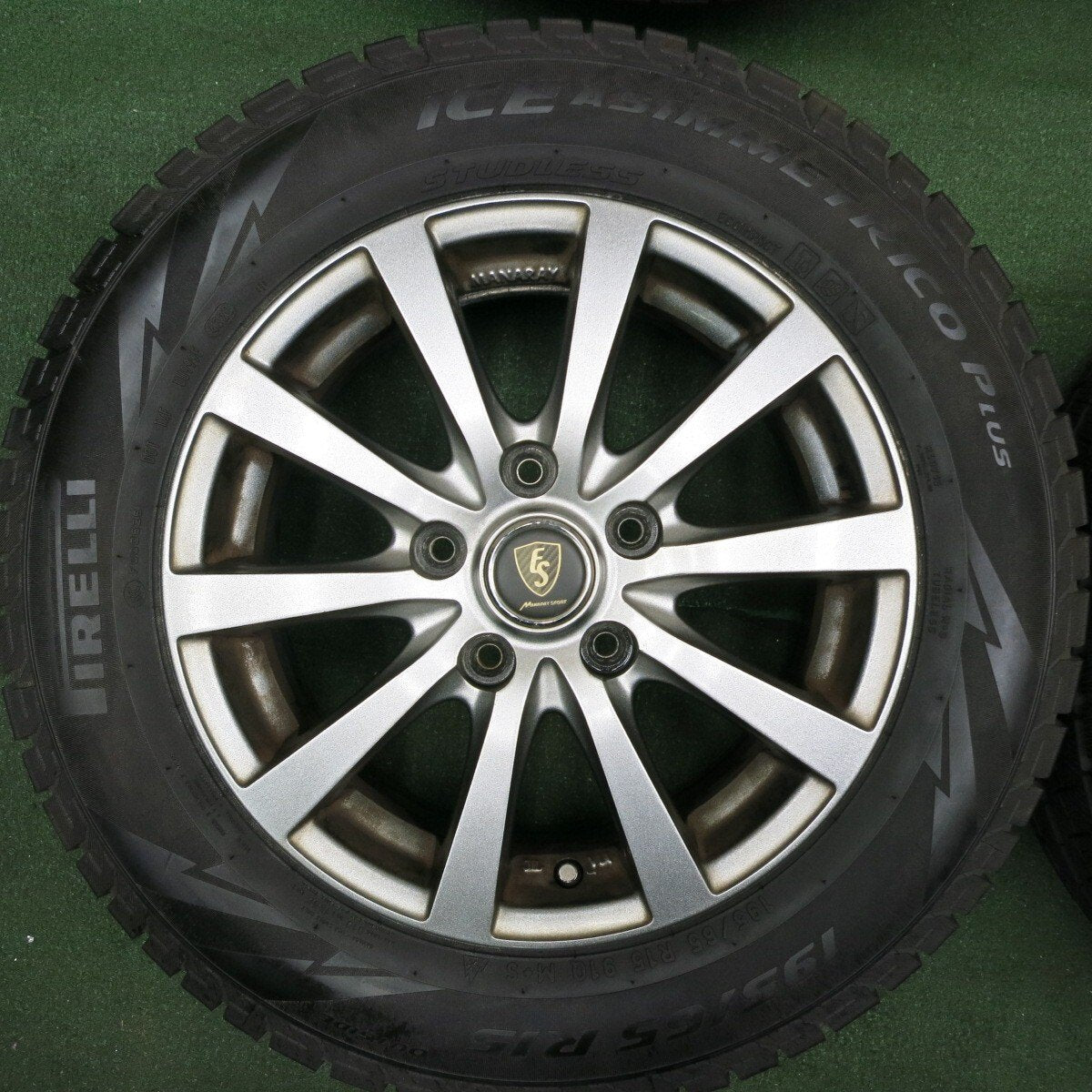 バリ溝!20年!8.5分★スタッドレス 195/65R15 ピレリ アイスアシンメトリコ プラス MANARAY SPORT PCD114.3/5H★4041705TNス