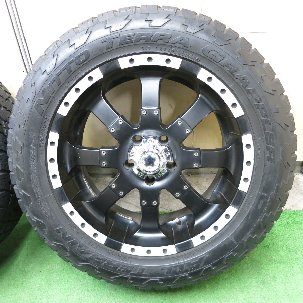 バリ溝!9分★ジープ 等 ウルトラ モーター スポーツ 223B ゴライアス 275/55R20 ニットー TERRA GRAPPLER ALL TERRAIN 20インチ PCD127/5H★5072904ナノ