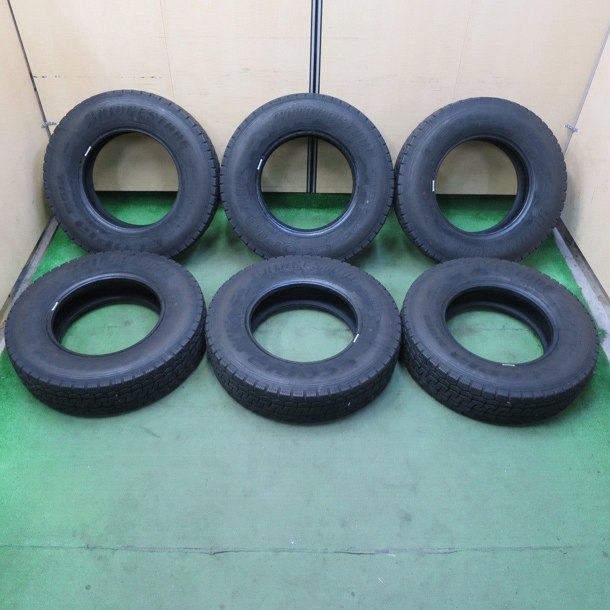 バリ溝!25年!8.5分!6本★トラック タイヤ 205/85R16 117/115N ブリヂストン エコピア M812 ミックス オールシーズン 16インチ★5102311イスタ