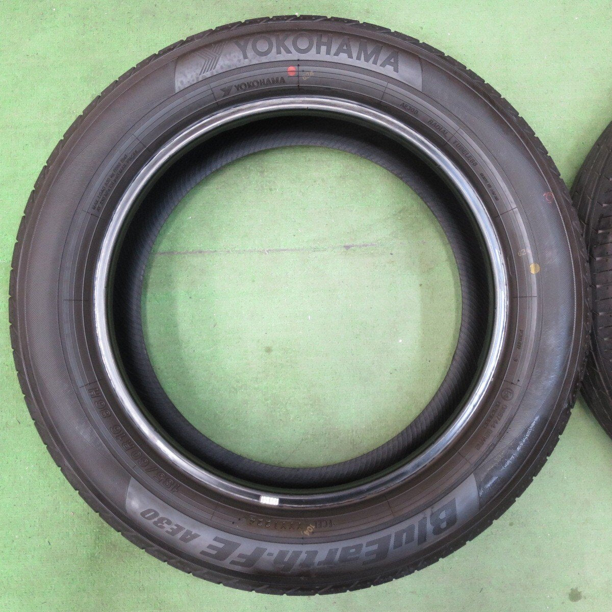 新車外し 24年★185/60R16 ヨコハマ BluEarth-FE AE30 16インチ アクア ラクティス フィット ノート マツダ2等★5040408イノタ