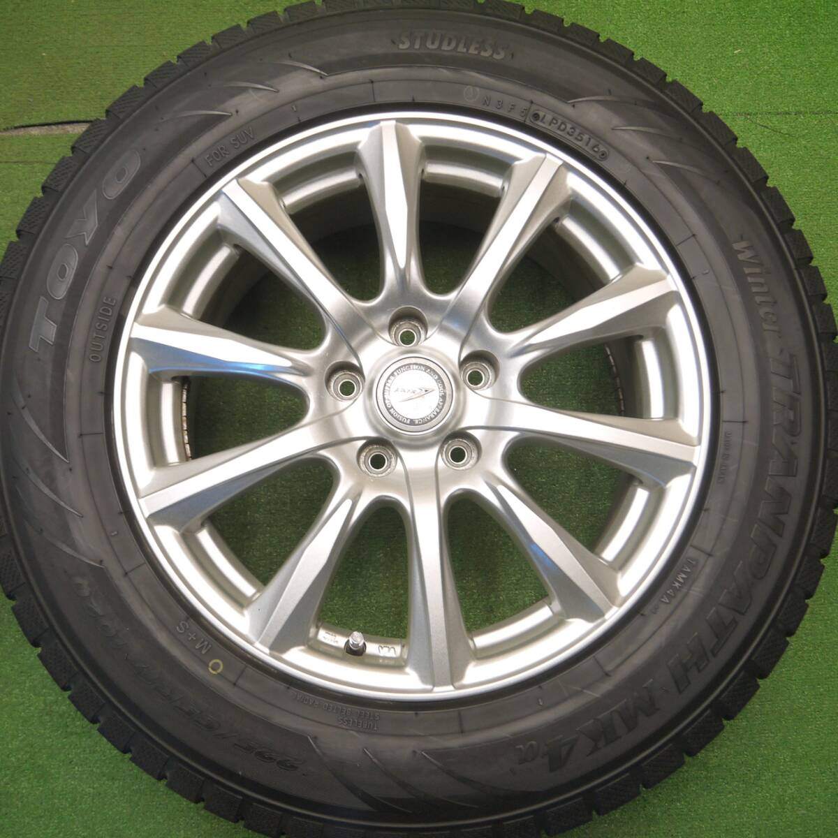 バリ溝!キレイ!9分★スタッドレス 225/65R17 トーヨー ウインター トランパス MK4α JOKER ジョーカー 17インチ PCD114.3/5H★5012107Hス