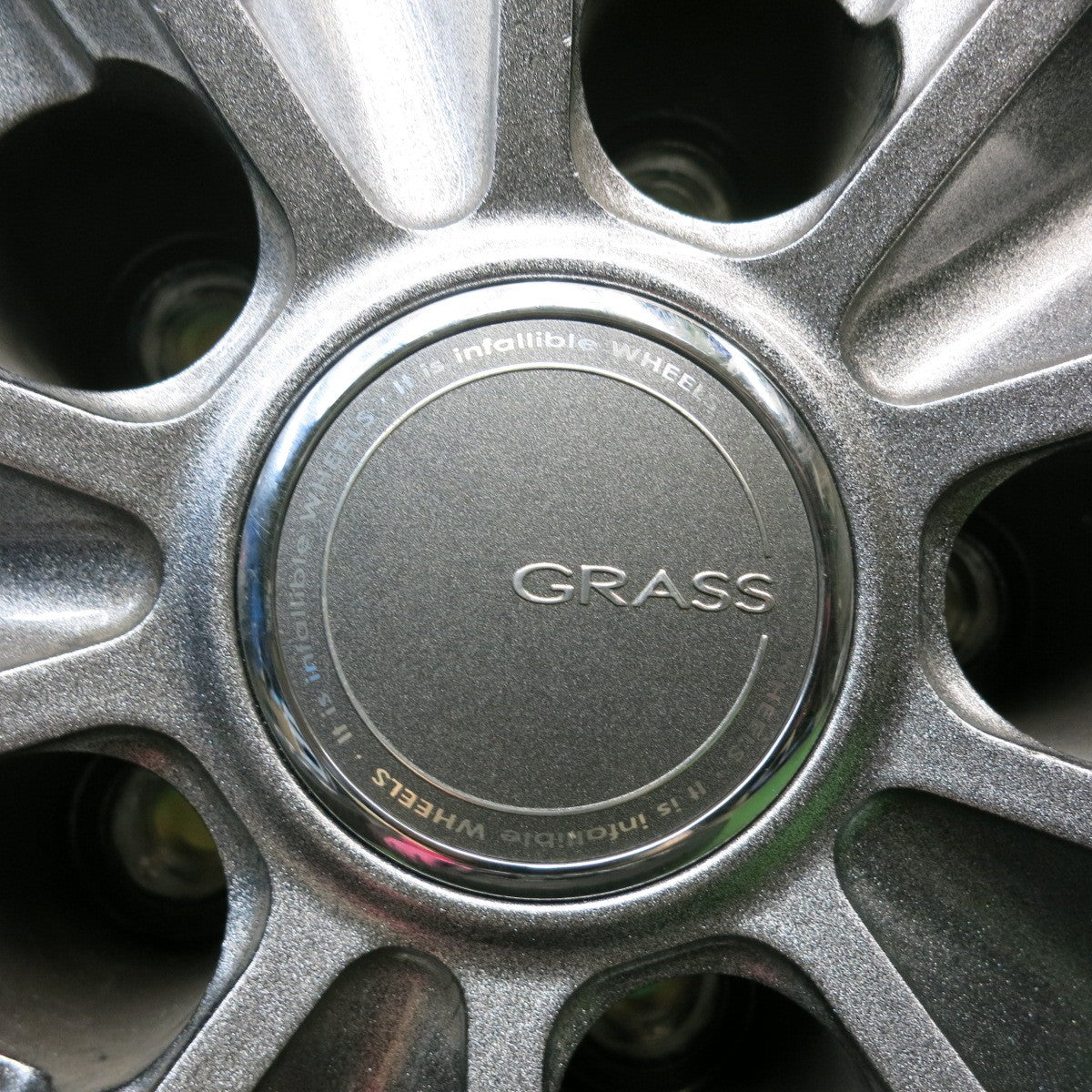バリ溝!21年!キレイ!9.5分★スタッドレス 235/50R18 ヨコハマ アイスガード iG70 GRASS グラス 18インチ PCD114.3/5H★5062103HAス
