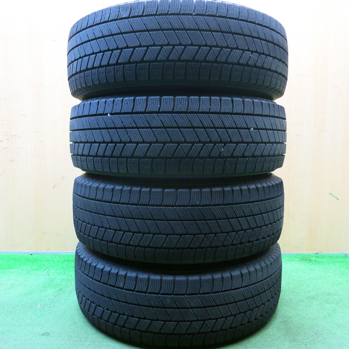 バリ溝!22年!キレイ!9.5分★プリウス 等 195/65R15 スタッドレス ブリヂストン ブリザック VRX3 TOPRUN トップラン 15インチ PCD100/5H★5050309HAス