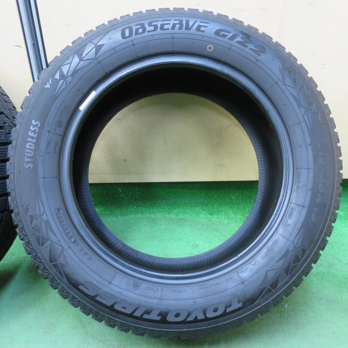 バリ溝!9.5分★スタッドレス 215/60R16 トーヨー オブザーブ GIZ2 タイヤ 16インチ クラウン ヴェゼル オデッセイ 等★5012906イスタ