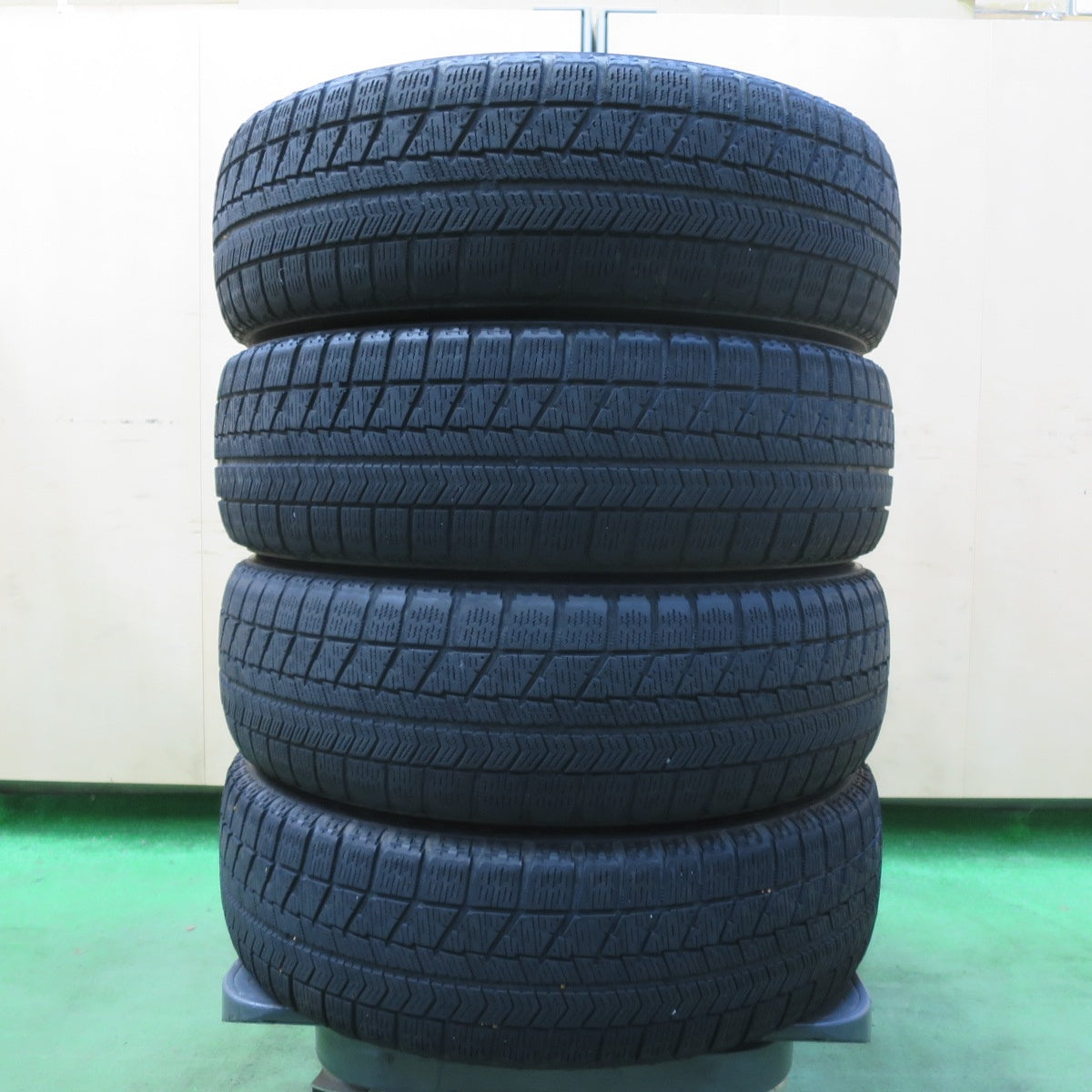 キレイ★スタッドレス 155/65R13 ブリヂストン ブリザック VRX GMach 13インチ PCD100/4H★5061806イス