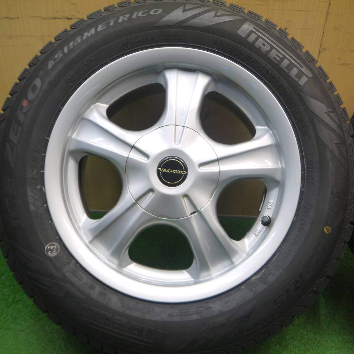 超バリ溝!23年!キレイ!ほぼ10分★スタッドレス 195/65R15 ピレリ アイスゼロ アシンメトリコ VAGGIO 15インチ PCD100 114.3/5H マルチ★4120208Hス