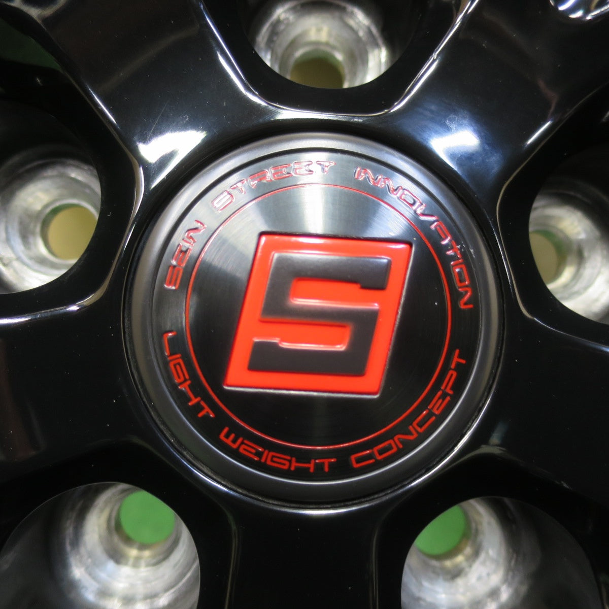バリ溝!22年!キレイ!9.5分★スタッドレス 215/50R17 ブリヂストン ブリザック VRX2 SEIN ザイン 17インチ PCD114.3/5H★5062206イス