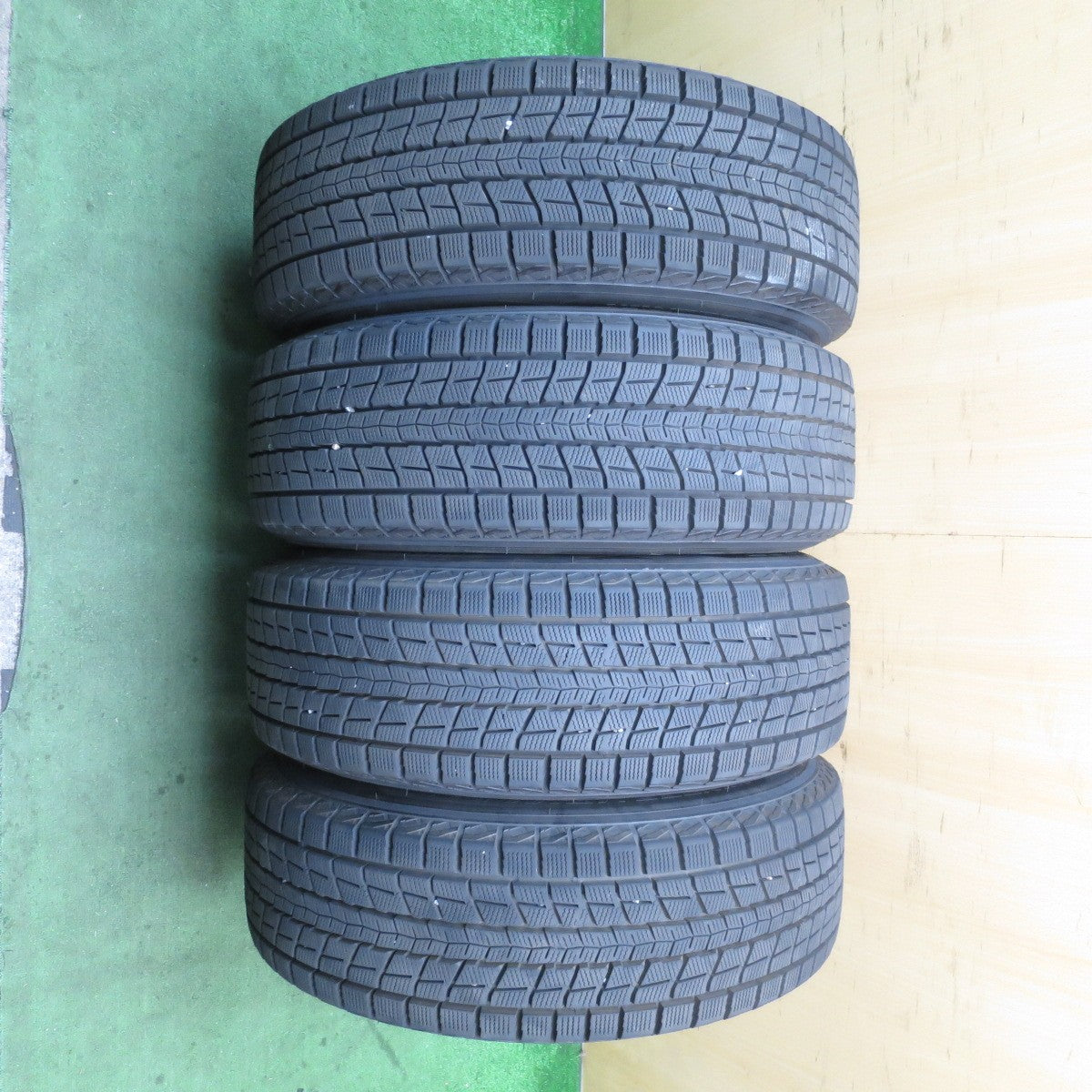 バリ溝!21年!キレイ!9.5分★スタッドレス 225/65R17 ダンロップ ウインターマックス SJ8 Fang ファング 17インチ PCD114.3/5H★5091903NJス