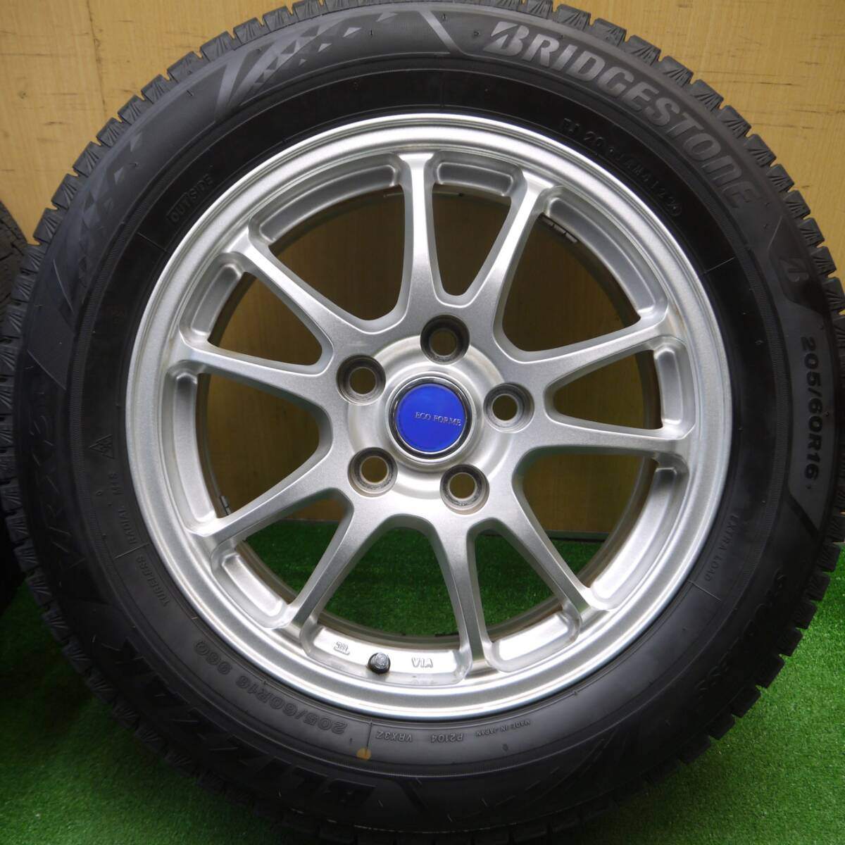 バリ溝!23年!キレイ!9.5分★スタッドレス 205/60R16 ブリヂストン ブリザック VRX3 ECO FORME エコフォルム 16インチ PCD114.3/5H★5011517Hス