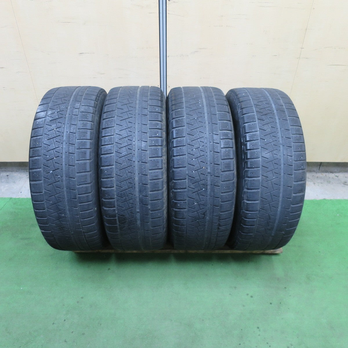 キレイ★BMW ベンツ 等 MAK LUFT 225/55R17 スタッドレス ピレリ アイスアシンメトリコ 17インチ ルフト PCD112/5H★6022111TTス