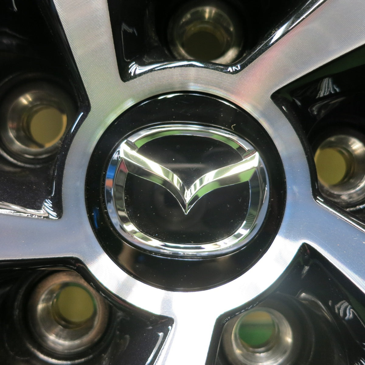 新車外し!24年★マツダ CX-3 vivid monotone 純正 215/50R18 トーヨー プロクセス R52A 18インチ PCD114.3/5H★5070601HAノ