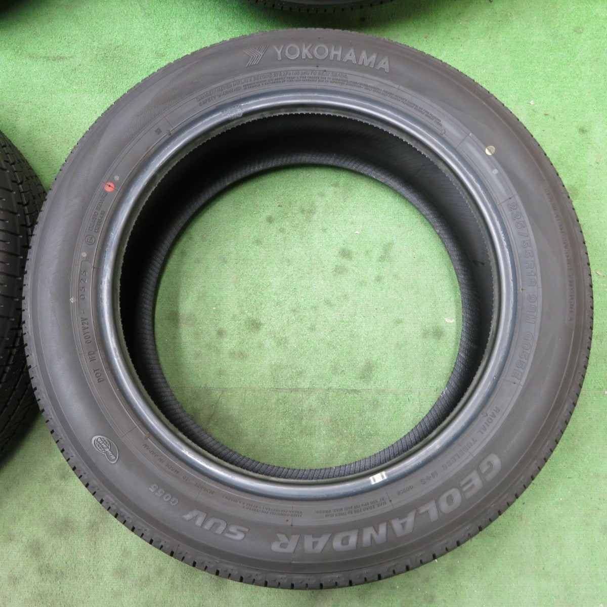 新車外し!25年★225/55R18 ヨコハマ ジオランダー SUV G055 G055E タイヤ 18インチ デリカ D:5 シャモニー フォレスター エルグランド 等★5083001ナノタ