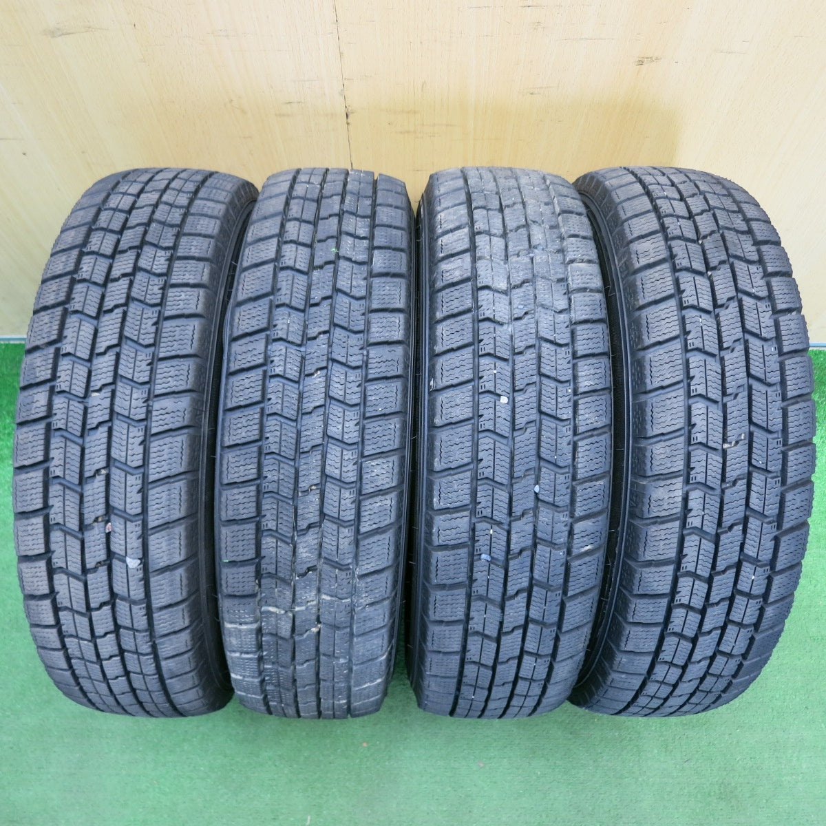 バリ溝!24年!9.5分以上★スタッドレス 155/65R14 グッドイヤー アイスナビ7 SPORT VENAD 社外 アルミ 14インチ PCD100/4H★6041902HAス