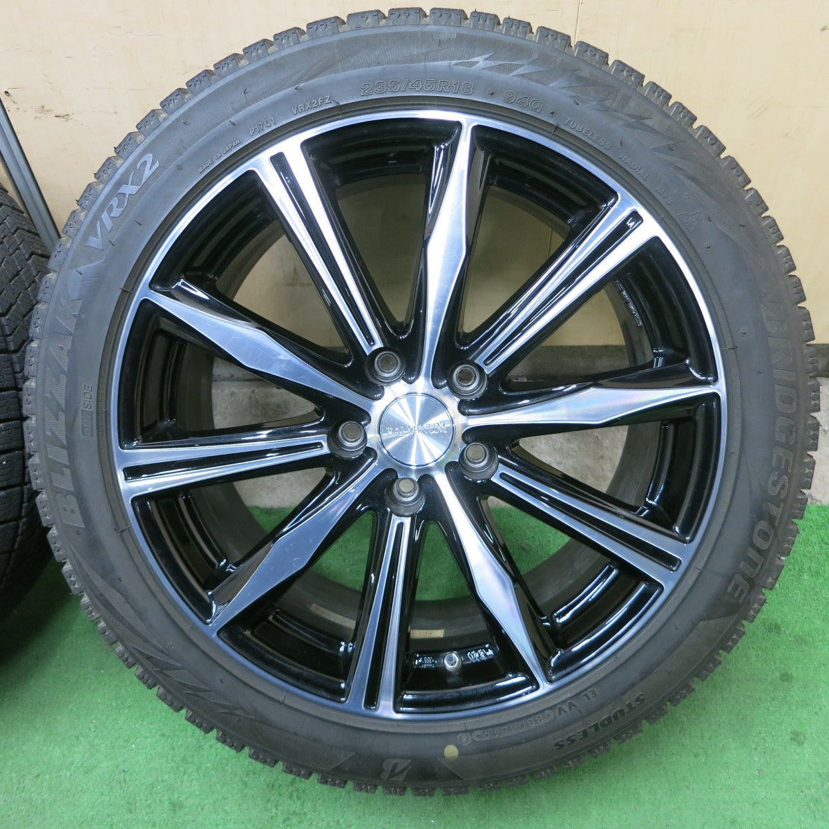 バリ溝!9.5分★スタッドレス 235/45R18 ブリヂストン ブリザック VRX2 BALMINUM バルミナ 18インチ PCD114.3/5H★5050702ナス