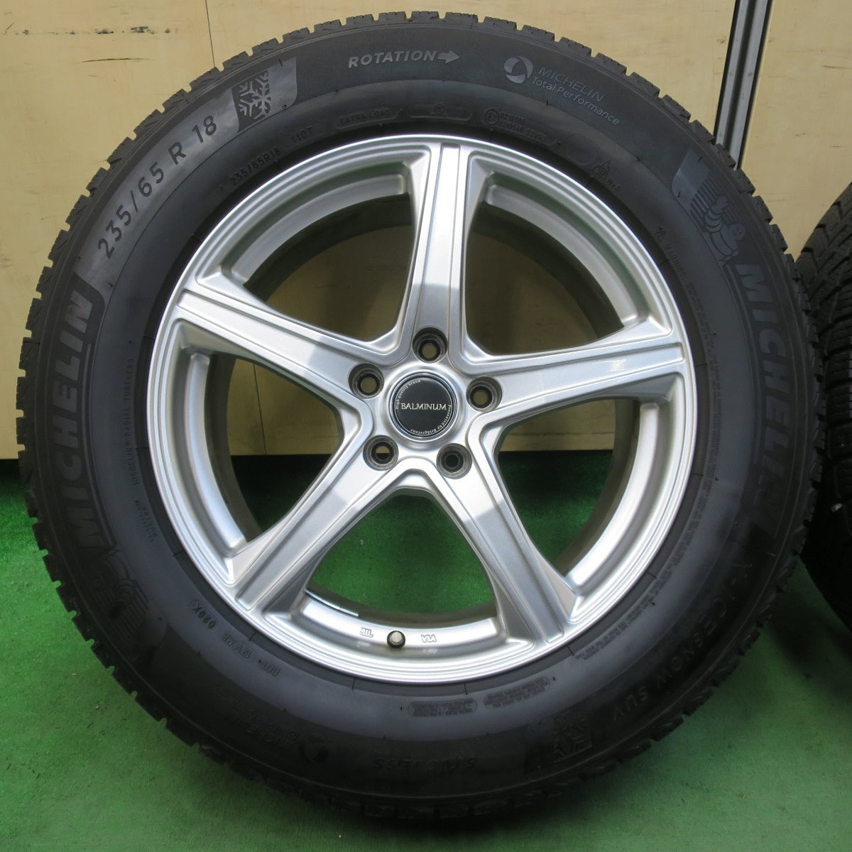 バリ溝!23年!キレイ!ほぼ10分★スタッドレス 235/65R18 ミシュラン X-ICE SNOW SUV BALMINUM バルミナ 18インチ PCD114.3/5H★5051005イス