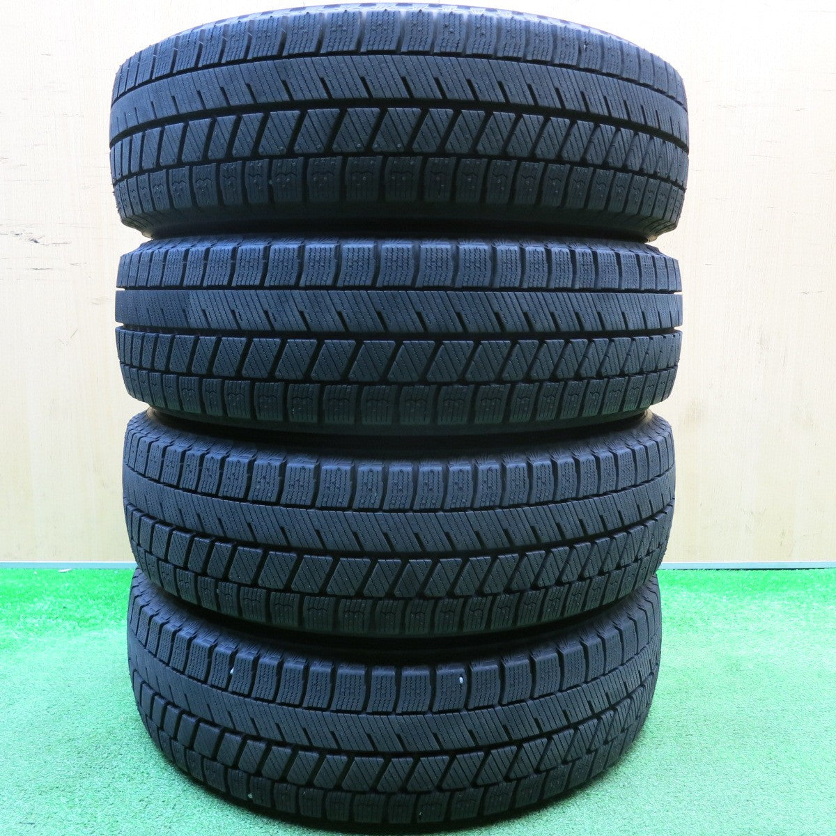 バリ溝!24年!キレイ!9.5分★スタッドレス 155/65R14 ブリヂストン ブリザック VRX3 ENERGY LINE エナジーライン 14インチ PCD100/4H★5113010HAス
