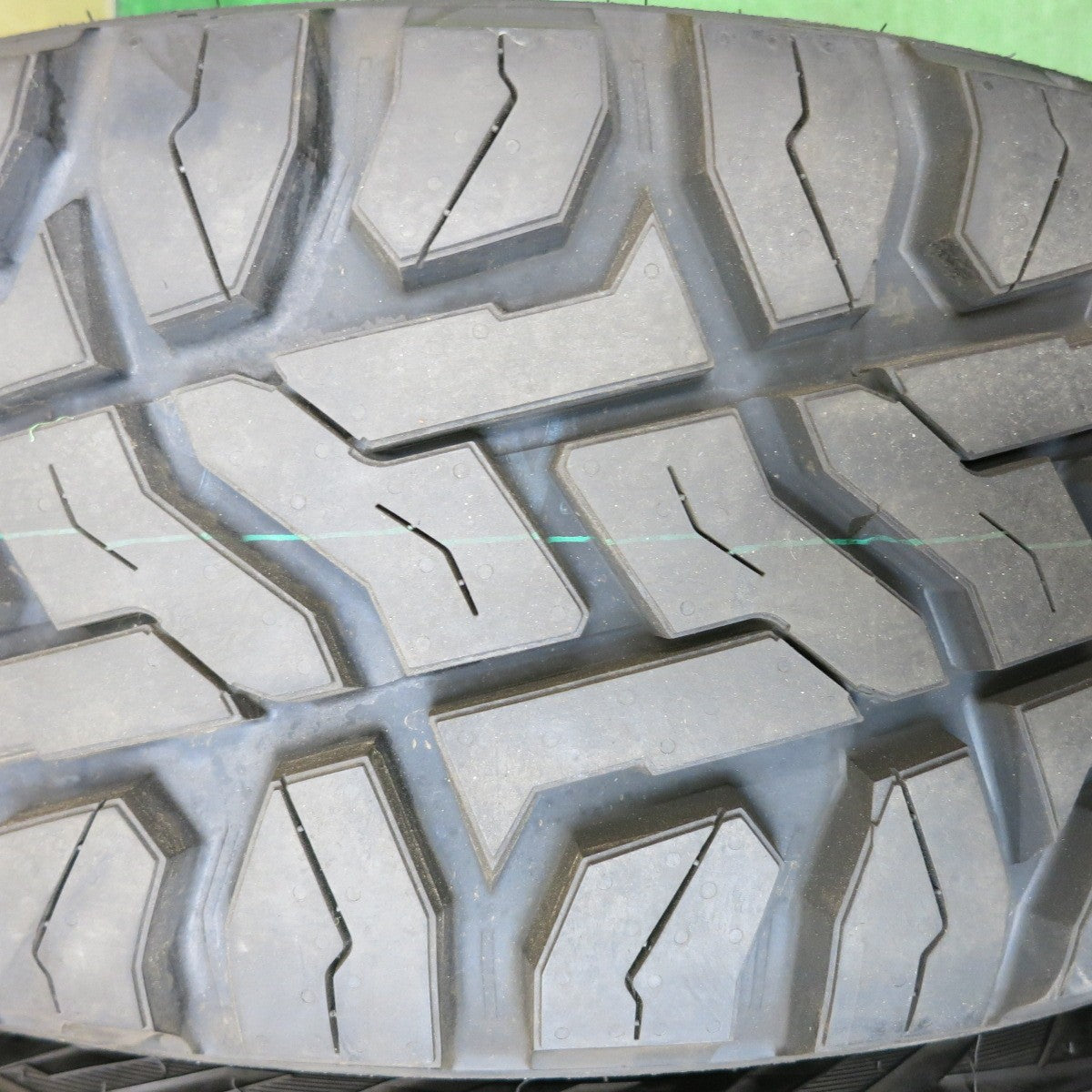 タイヤほぼ未使用!22年!キレイ★STEINER AME 215/65R16C 109/107Q 8PR トーヨー オープンカントリー R/T ホワイトレター シュタイナー 16インチ PCD139.7/6H★5080903HAノ