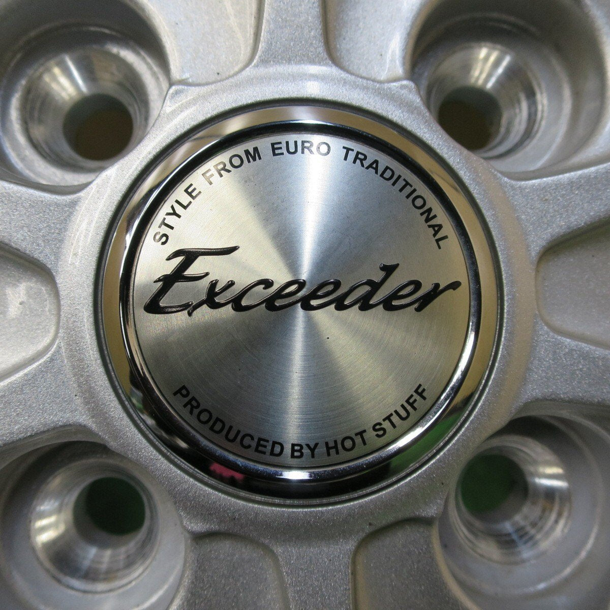 バリ溝!22年!9.5分以上★スタッドレス 155/65R14 ブリヂストン ブリザック VRX2 Exceeder エクシーダー 14インチ PCD100/4H★4113011イス