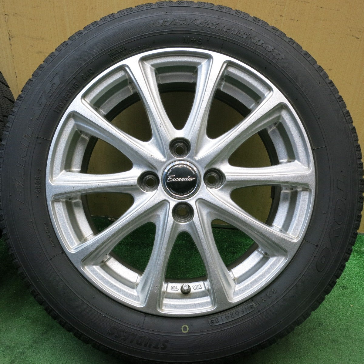 キレイ★スタッドレス 175/65R15 トーヨー ガリット G5 Exceeder エクシーダー 15インチ PCD100/4H★5080904HAス