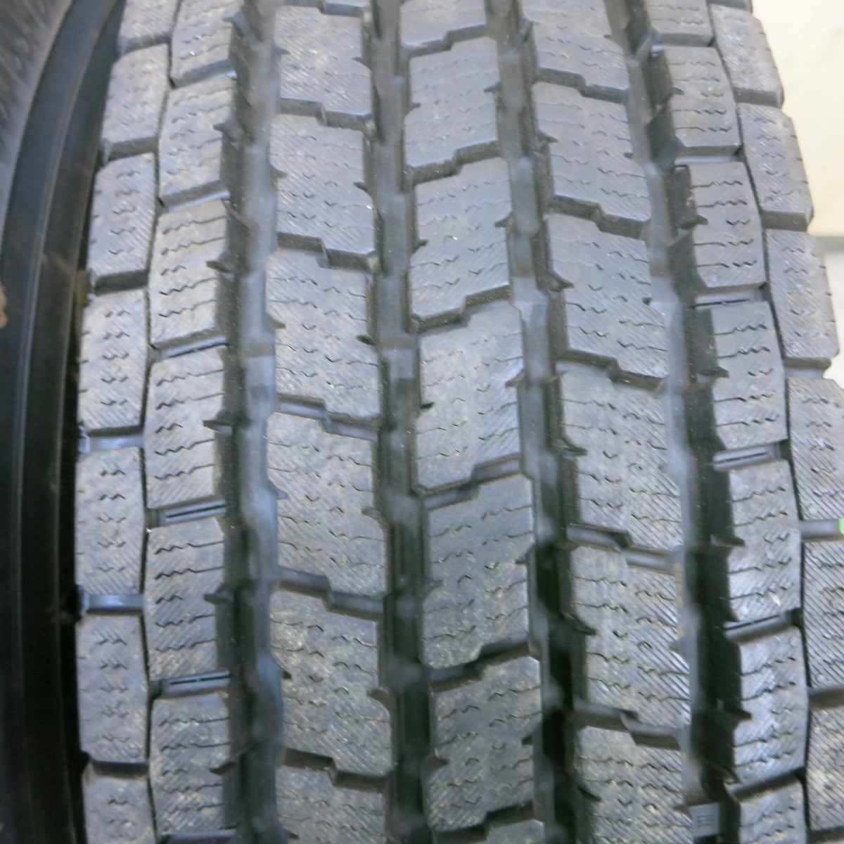 タイヤほぼ未使用!23年!キレイ!2本★スタッドレス 195/80R15 103/101L ヨコハマ アイスガード iG91 スチール ホイール 15インチ PCD139.7/6H★5050201ナス