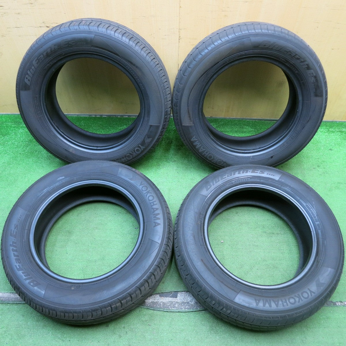 4本価格!22年★195/65R15 ヨコハマ BluEarth-ES ES32 タイヤ ブルーアース 15インチ プリウス ノア ヴォクシー エスクァイア 等★5071708HAノタ