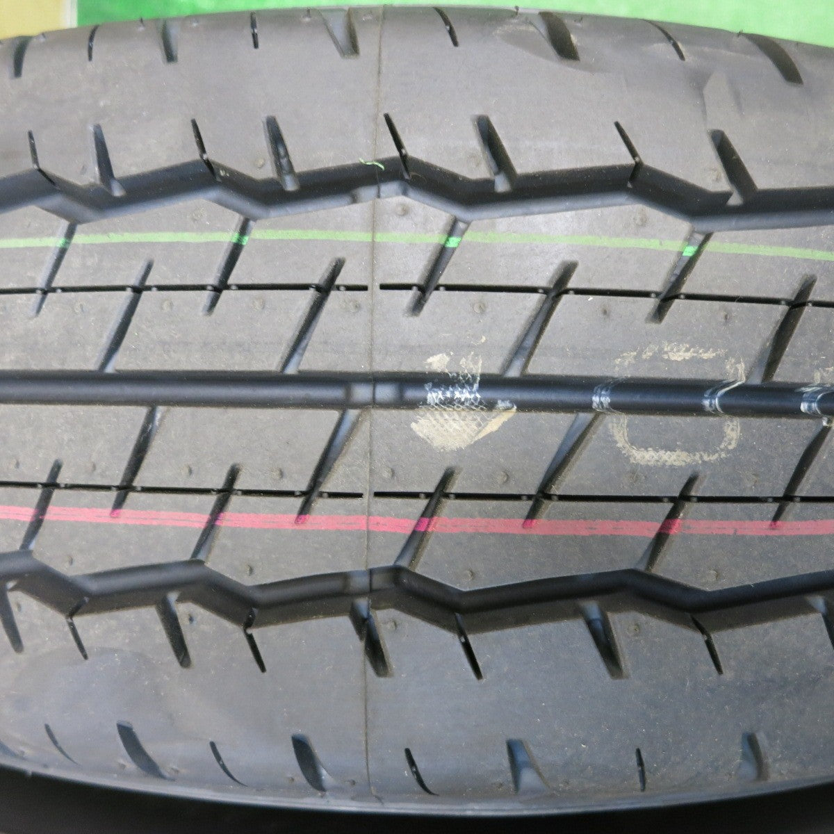 新車外し!25年★トヨタ 200系 ハイエース 純正 スチール 195/80R15 107/105S ダンロップ SP175N 15インチ PCD139.7/6H★6011712HAノ