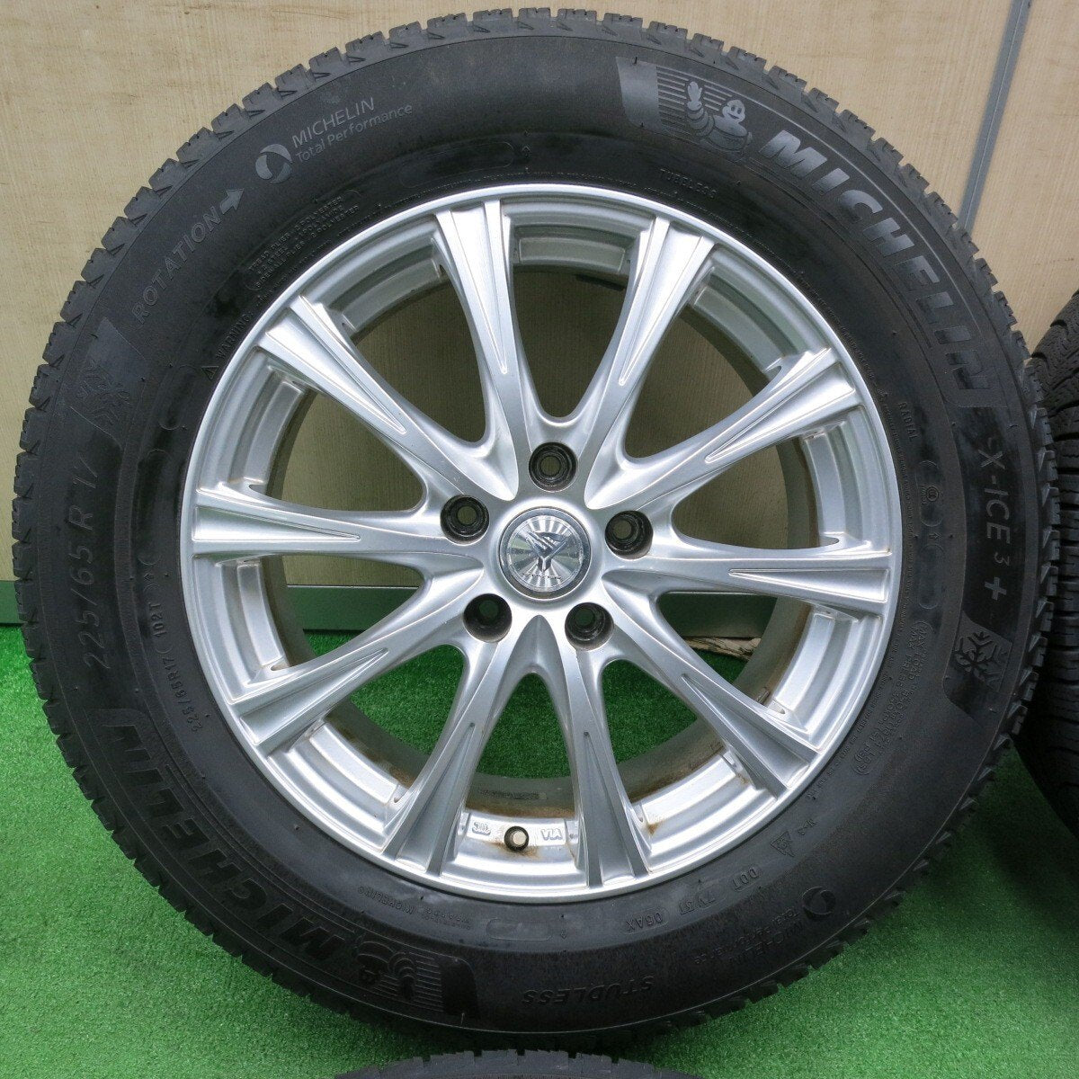 キレイ★スタッドレス 225/65R17 ミシュラン X-ICE3+ STAYER ステイヤー 17インチ PCD114.3/5H★4111907TNス