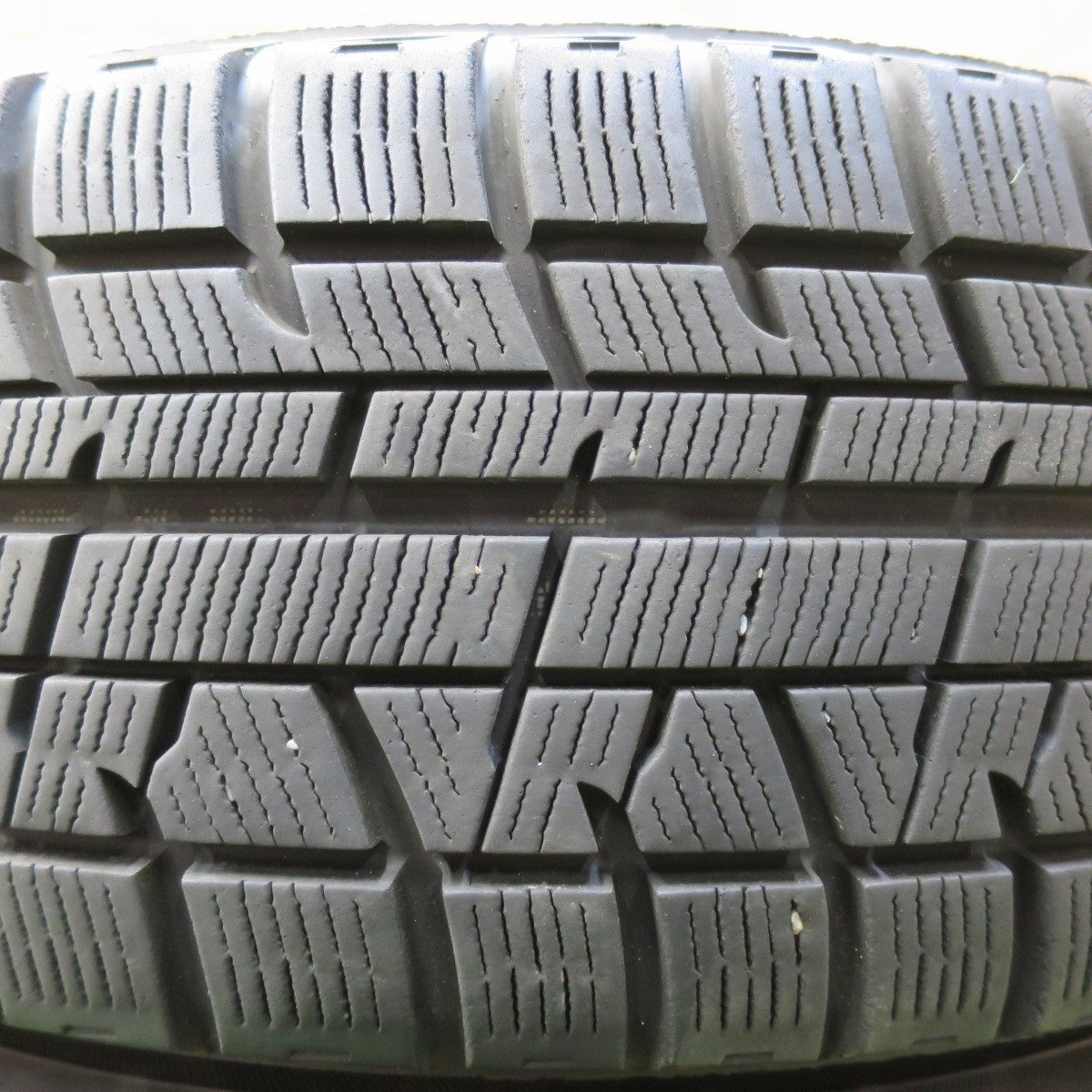 バリ溝!キレイ!9.5分★スタッドレス 195/65R15 ヨコハマ アイスガード iG50 FINAL MIND ファイナル マインド 15インチ PCD114.3/5H★5032403イス