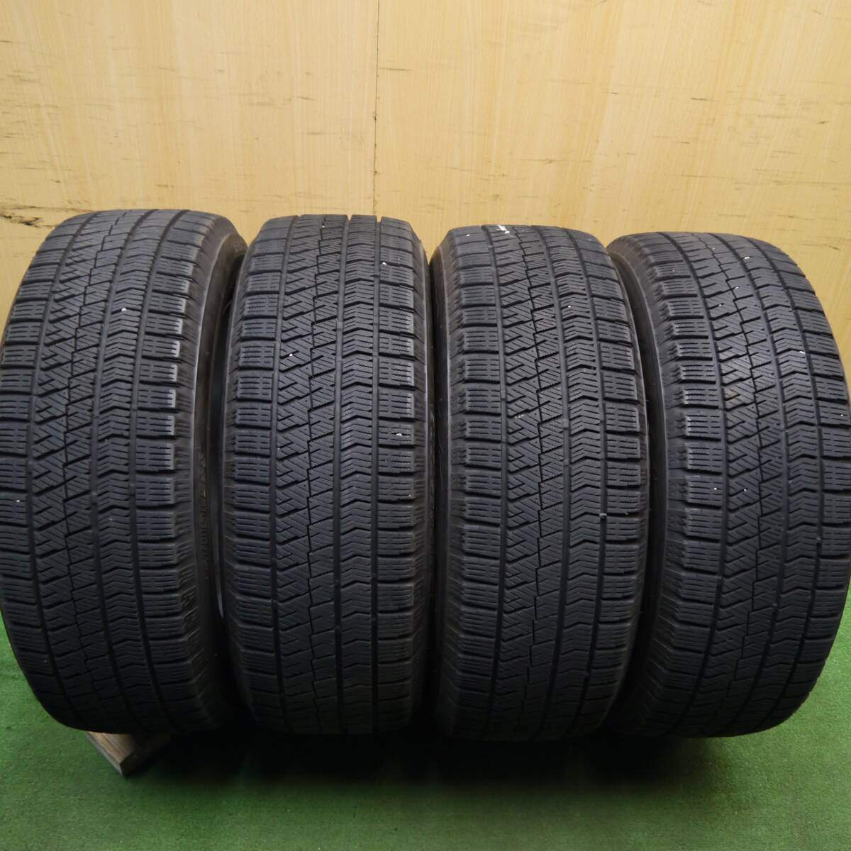 キレイ★アウディ Q2 純正 215/60R16 スタッドレス ブリヂストン ブリザック VRX2 16インチ PCD112/5H★5040405Hス