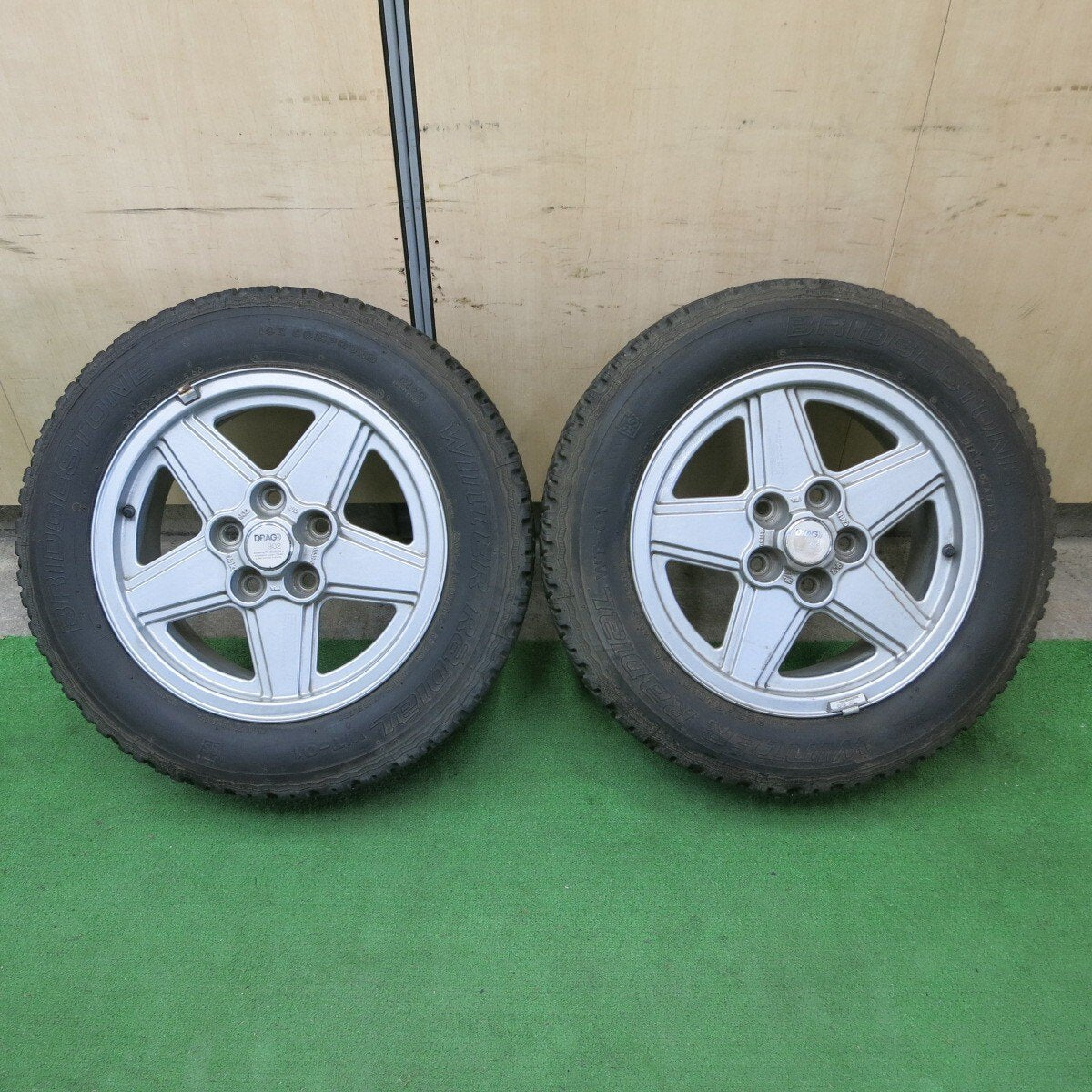 レア!希少★205/60R15 DRAG 902 ピンスパイク タイヤ ブリヂストン ウインター ラジアル WT-01 PCD114.3/5H★4090701ナス