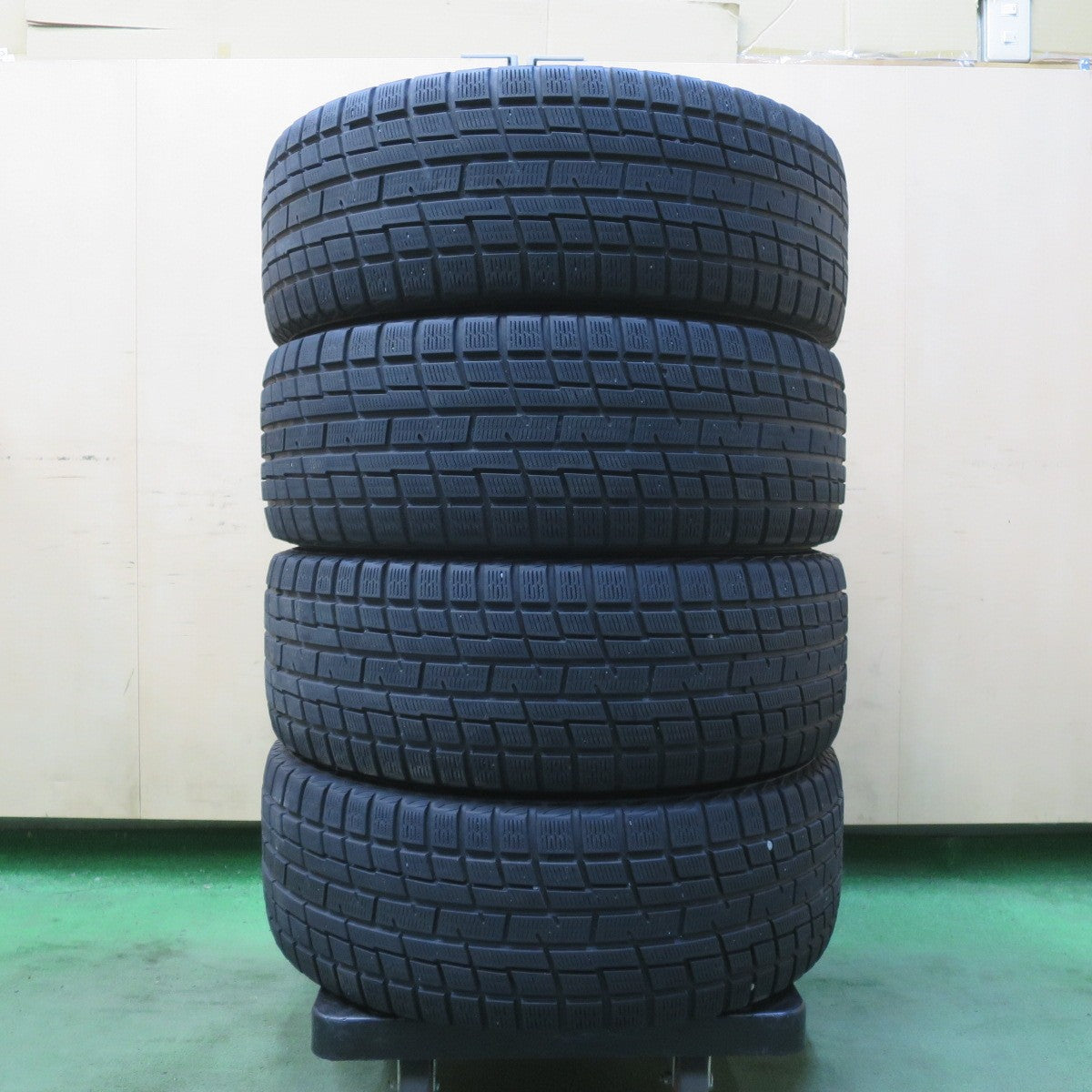 キレイ★レクサス CT 純正 205/55R16 スタッドレス ヨコハマ アイスガード iG30 16インチ PCD100/5H★6032507イス
