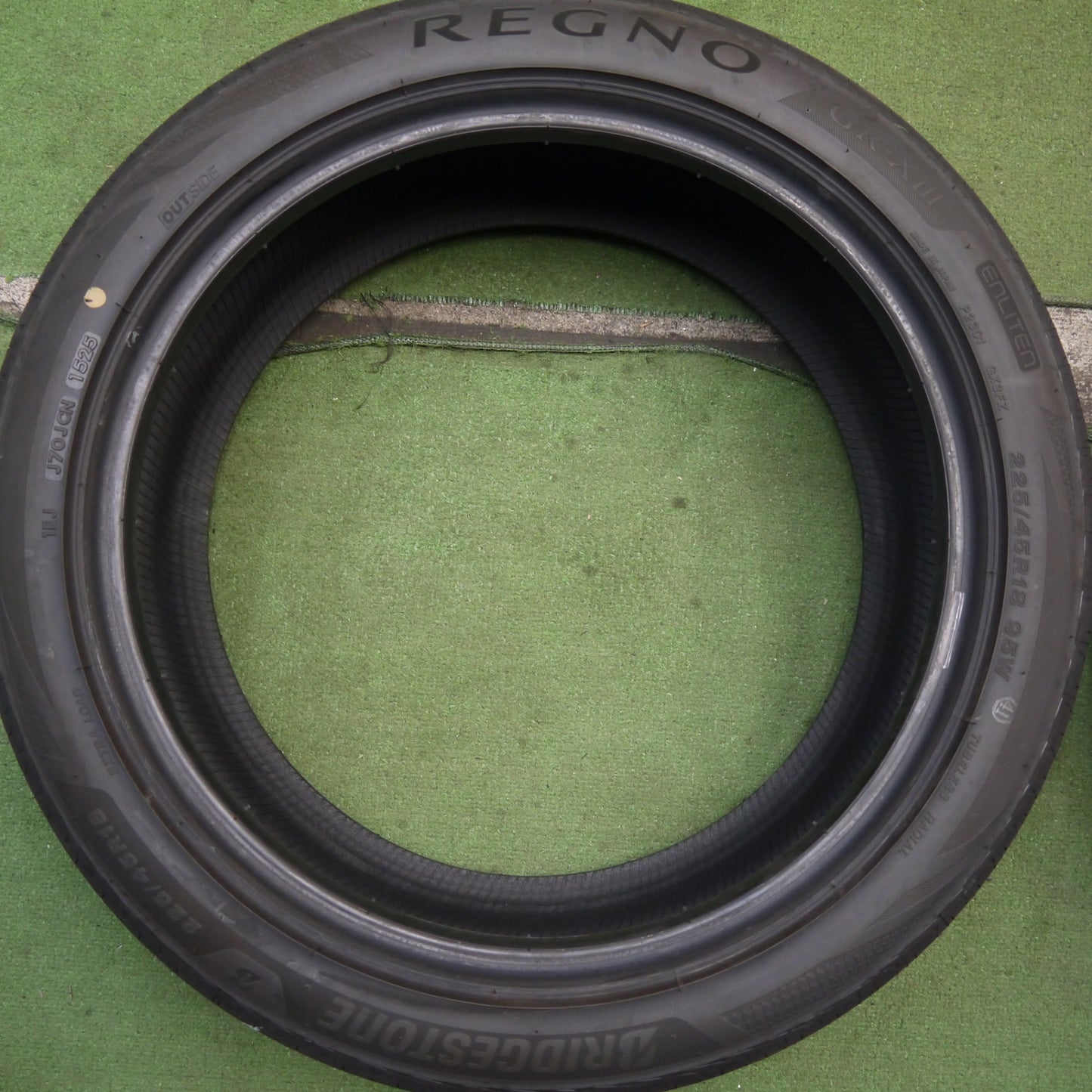 ほぼ新車外し!25年★225/45R18 245/40R18 ブリヂストン レグノ GR-X3 タイヤ 18インチ ベンツ BMW 等★5082901Hノタ