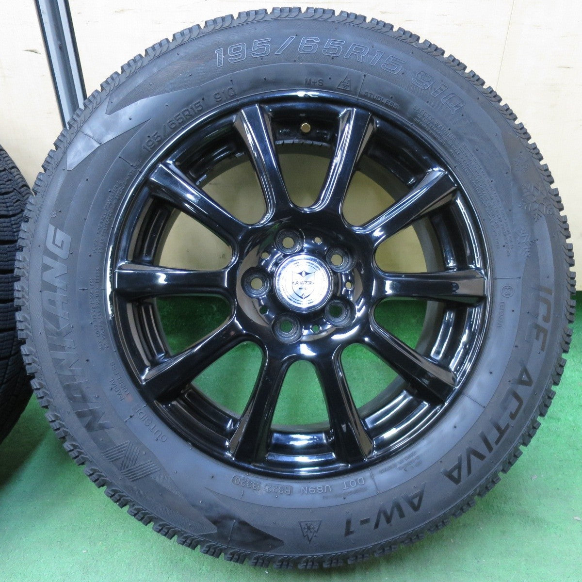 バリ溝!9.5分★プリウス 等 195/65R15 スタッドレス ナンカン アイスアクティバ AW-1 トーヨー オブザーブ ガリット GIZ JOKER 15インチ PCD100/5H★5011806イス