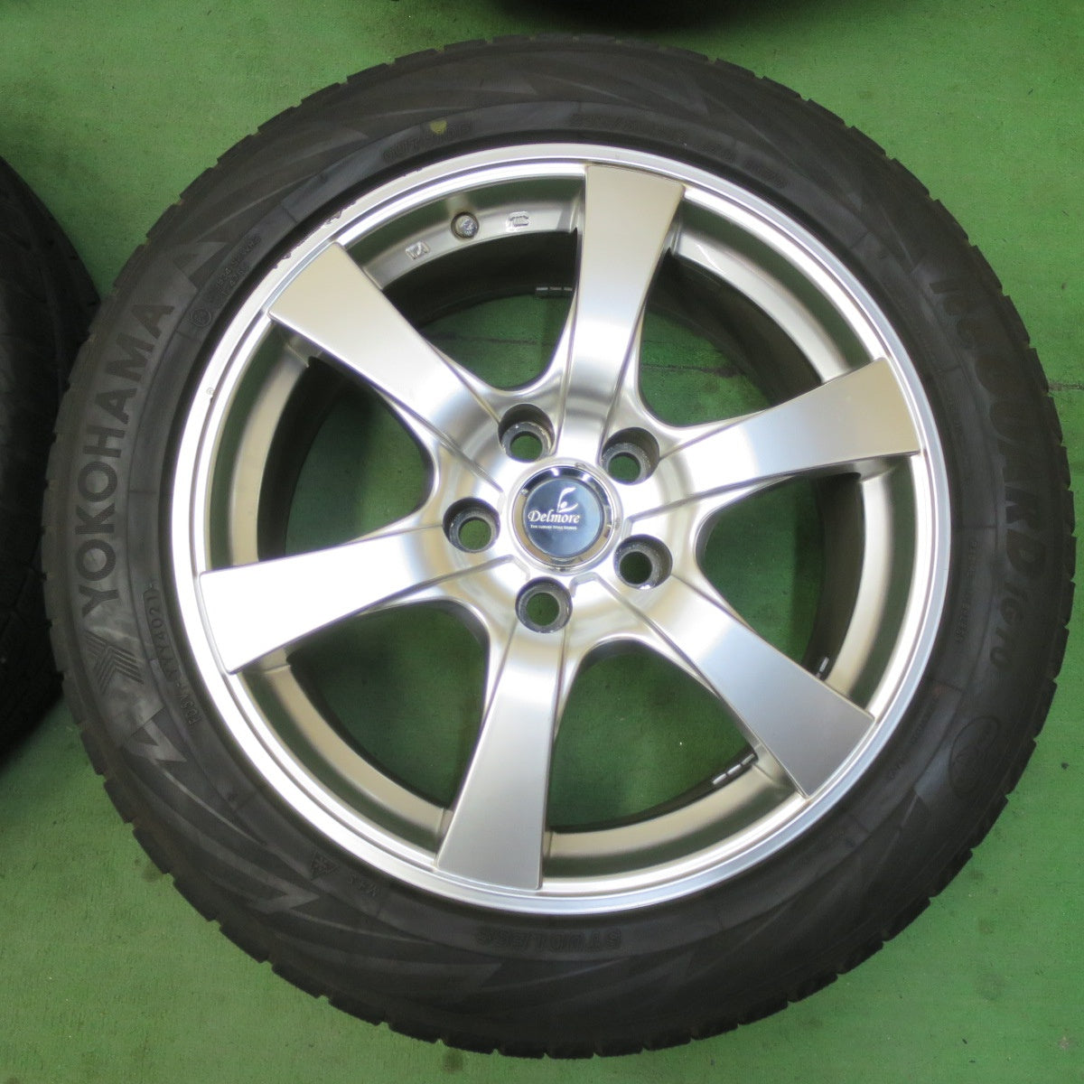 センサー付!バリ溝!21年!8.5分★レクサスLS Delmore LS.S 235/50R18 スタッドレス ヨコハマ アイスガード iG70 18インチ PCD120/5H★5041206イス