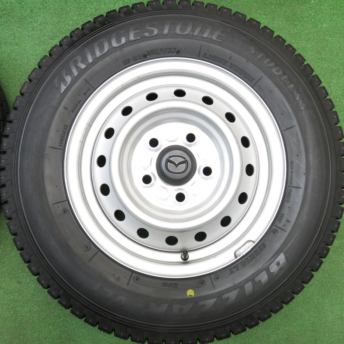 未使用!23年!キレイ★スタッドレス 175R14 8PR ブリヂストン ブリザック VL1 スチール ホイール マツダ 14インチ PCD114.3/5H★5121106HAス