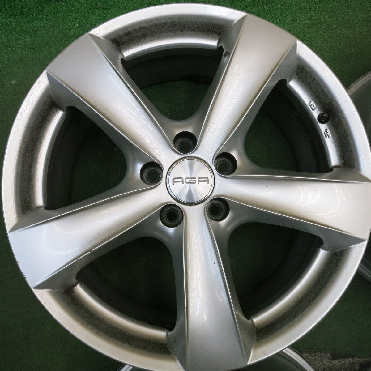 4本価格★ジャガー 等 AGA Nebel TARGA ネーベル タルガ 18インチ ホイール 18×8J PCD108/5H★5092515HAホ
