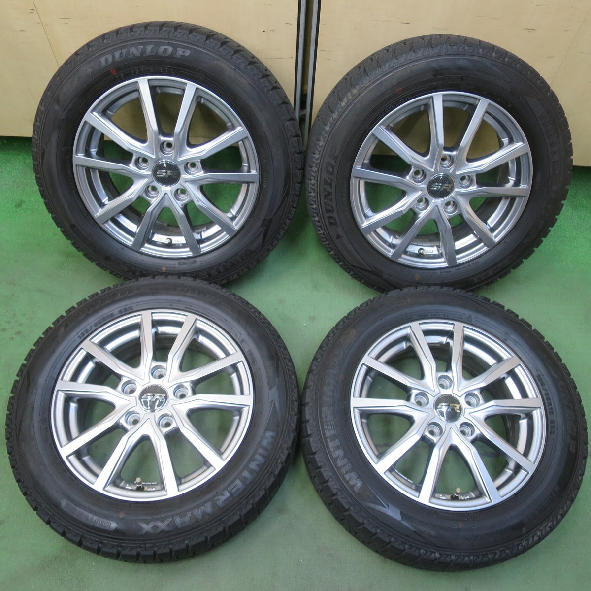 DUNLOP ダンロップ ウインターマックス WINTER MAXX バリ溝 ダンロップ
