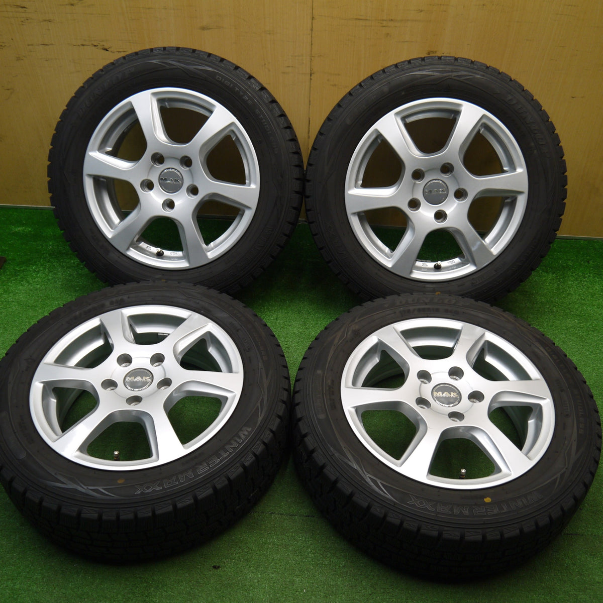 バリ溝!キレイ!9.5分以上★BMW MINI 等 MAK VINCI 175/65R15 スタッドレス ダンロップ ウインターマックス WM01 15インチ ヴィンチー PCD112/5H★5112609Hス