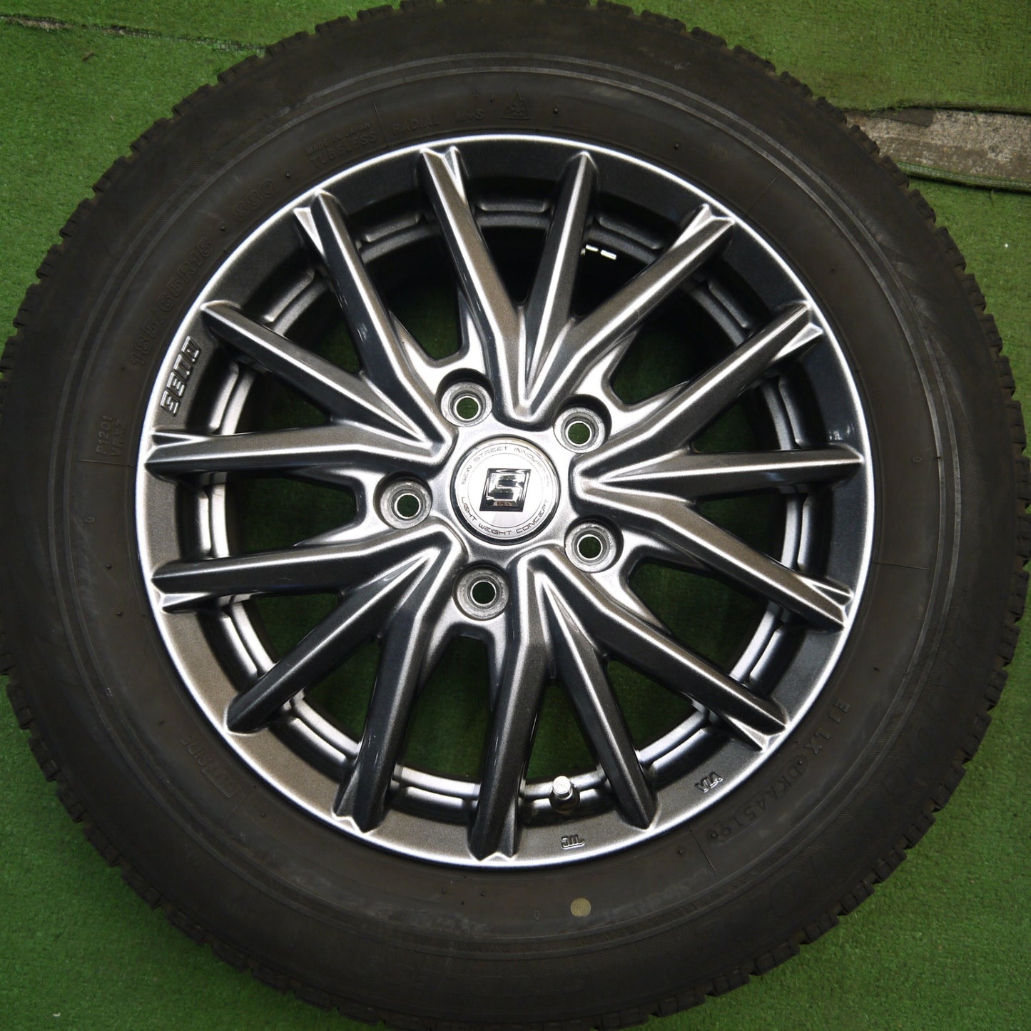 キレイ★スタッドレス 185/65R15 ブリヂストン ブリザック VRX SEIN ザイン 15インチ PCD114.3/5H★5052606Hス