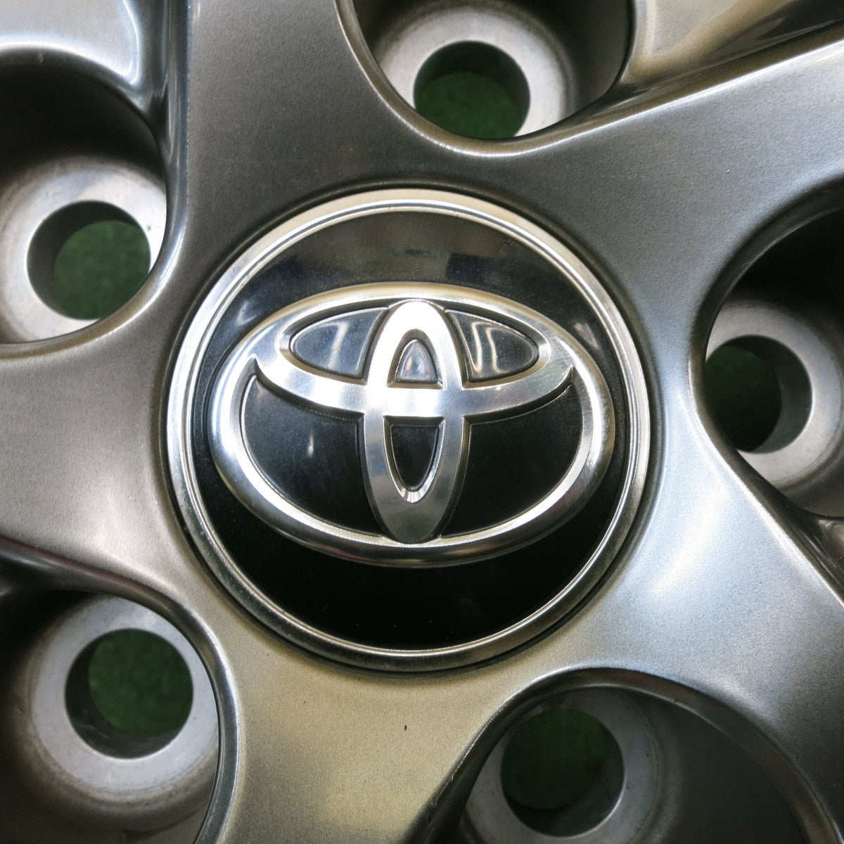 キレイ★トヨタ RAV4 純正 ホイール 18インチ 18×7J ハリアー 等 PCD114.3/5H★5081509HAホ