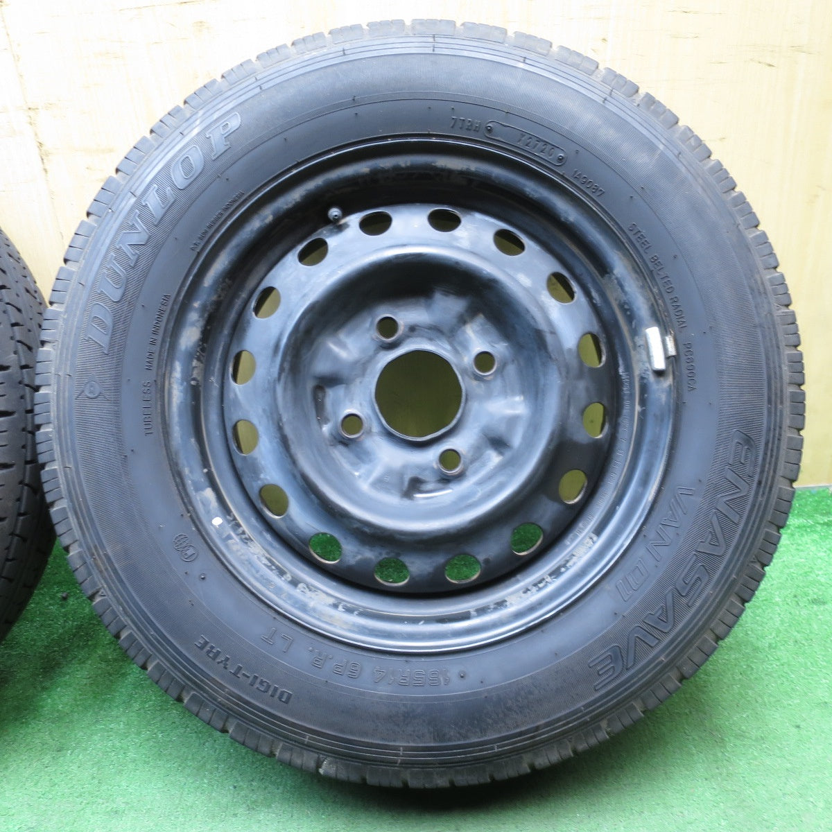 バリ溝!21年!8.5分★165R14 8PR ダンロップ エナセーブ VAN01 スチール ホイール 14インチ PCD114.3/4H★5062702NJノ
