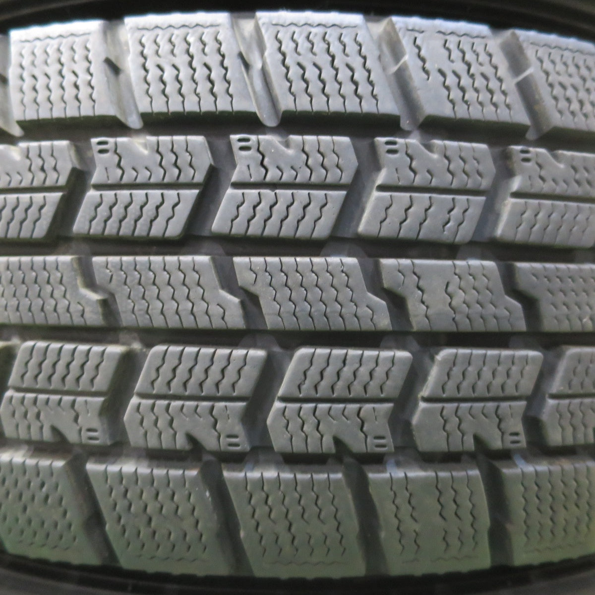 バリ溝!21年!キレイ!9分★スタッドレス 185/60R15 グッドイヤー アイスナビ7 BALMINUM バルミナ 15インチ PCD100/4H★5042908イス