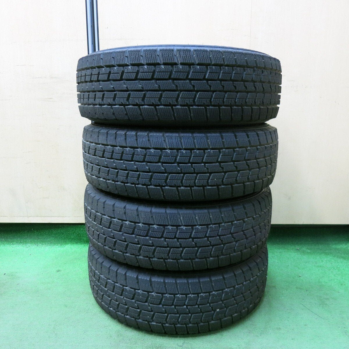 超バリ溝!24年!ほぼ10分★スタッドレス 185/60R15 グッドイヤー アイスナビ7 TOPRUN トップラン 15インチ PCD100/4H★5032511SYス