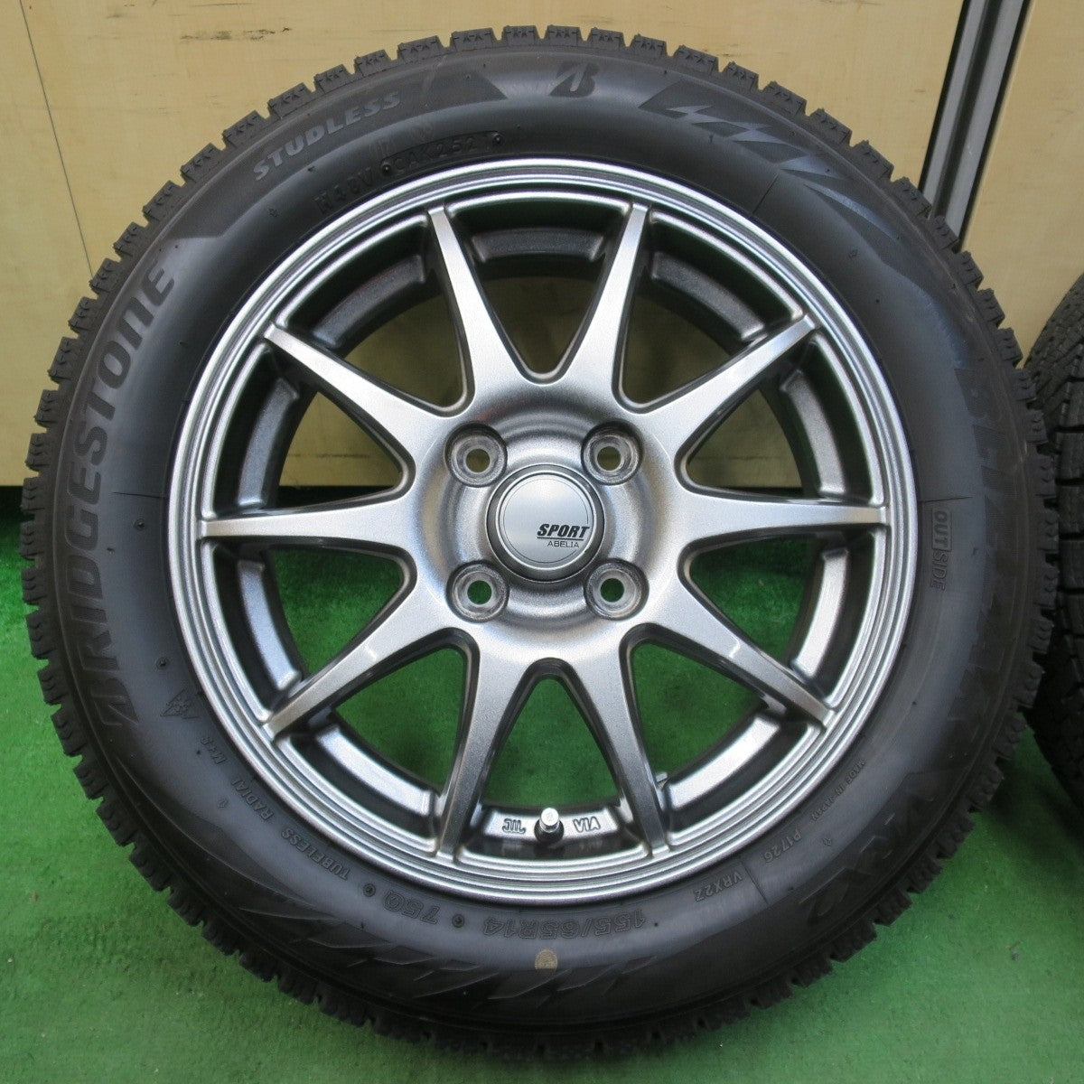 バリ溝!21年!キレイ!9.5分★スタッドレス 155/65R14 ブリヂストン ブリザック VRX2 SPORT ABELIA スポルト アベリア 14インチ PCD100/4H★5010605イス