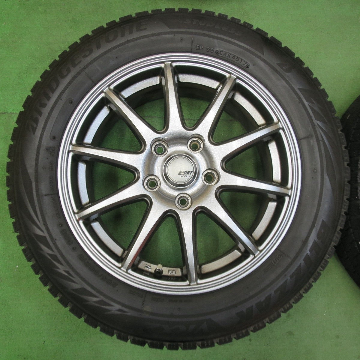 キレイ★スタッドレス 205/60R16 ブリヂストン ブリザック VRX2 SPORT ABELIA スポルト アベリア PCD114.3/5H★5013103イス