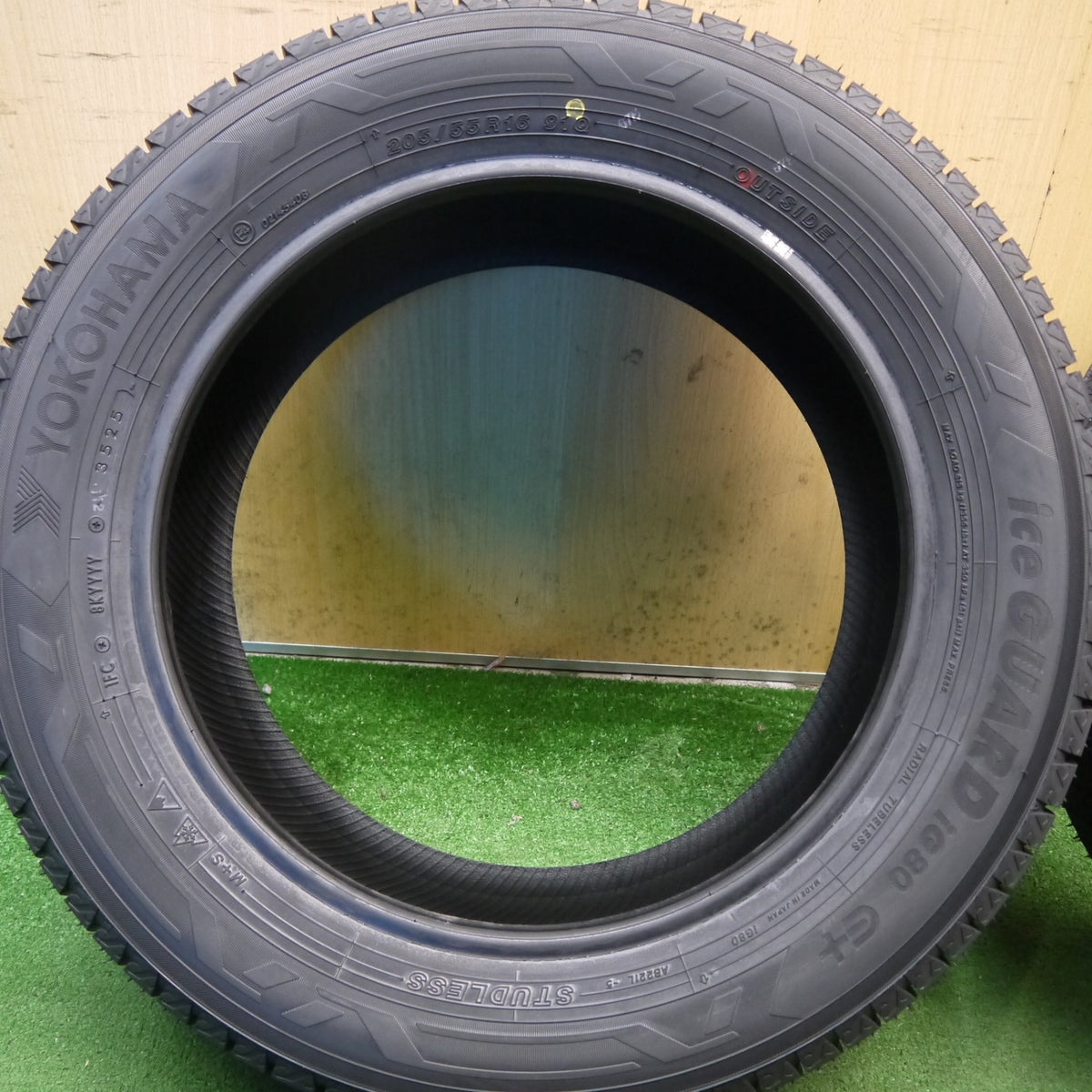 未使用!25年◎スタッドレス 205/55R16 ヨコハマ アイスガード iG80 E+ タイヤ 16インチ ノア ヴォクシー リーフ インプレッサ 等◎6100903Hスタ