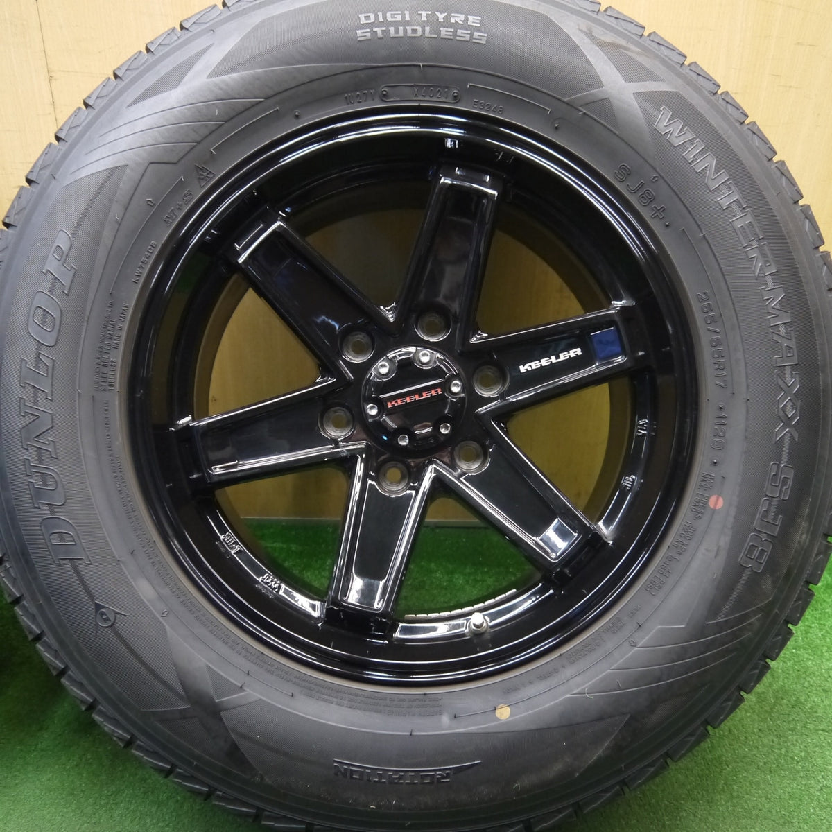 バリ溝!キレイ!9.5分★KEELER TACTICS 265/65R17 スタッドレス ダンロップ ウインターマックス SJ8 SJ8+ キーラー タクティクス 17インチ PCD139.7/6H★6021002Hス