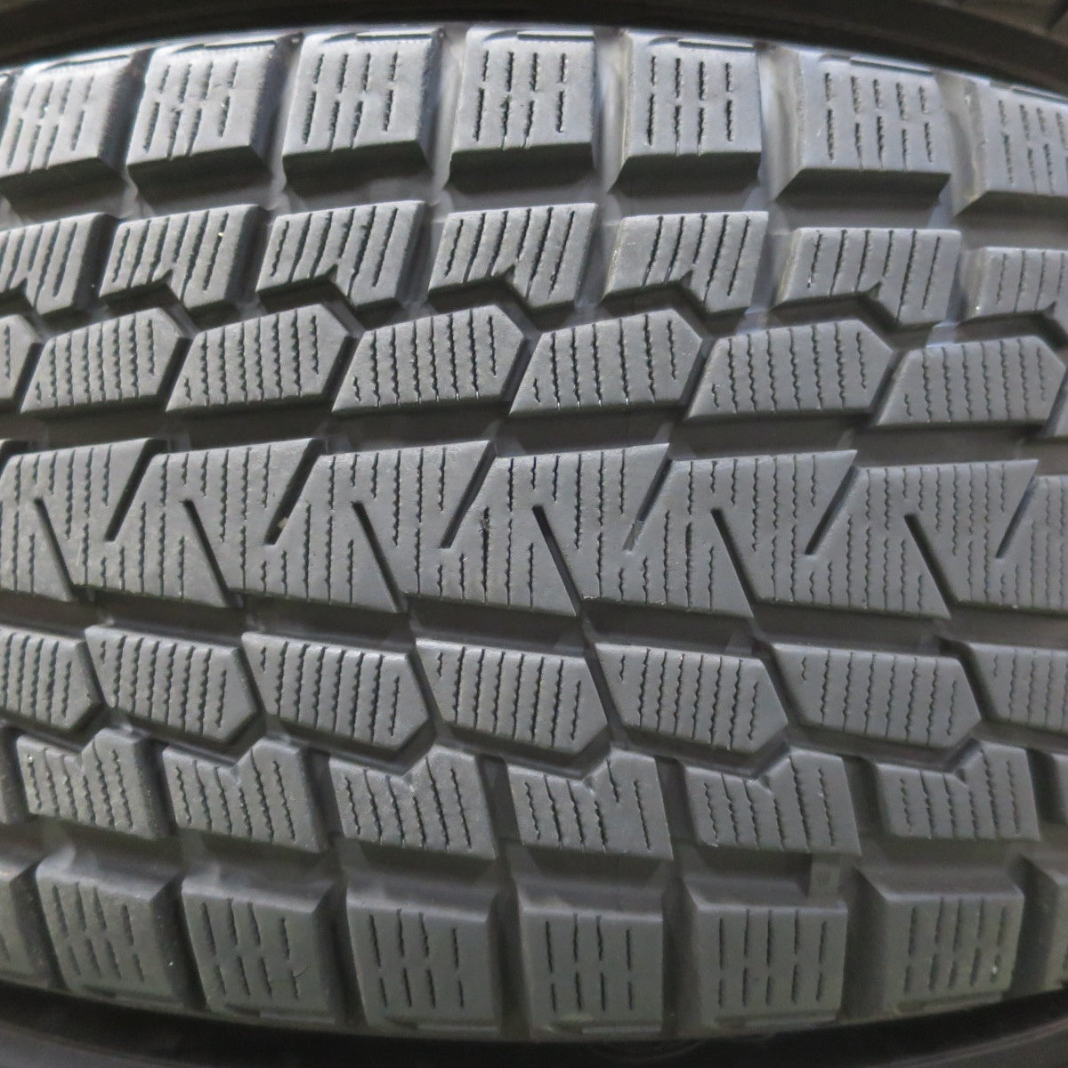 バリ溝!21年!キレイ!9.5分★JEEP ジープ KL チェロキー 等 EURO AFG 245/65R17 スタッドレス ヨコハマ アイスガード G075 17インチ PCD110/5H★5102804イス
