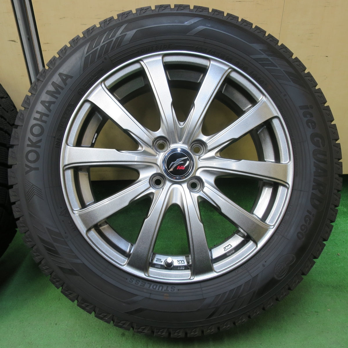 バリ溝!23年!キレイ!9.5分★スタッドレス 195/65R16 ヨコハマ アイスガード iG60 Fang ファング 16インチ PCD100/4H★5040910イス