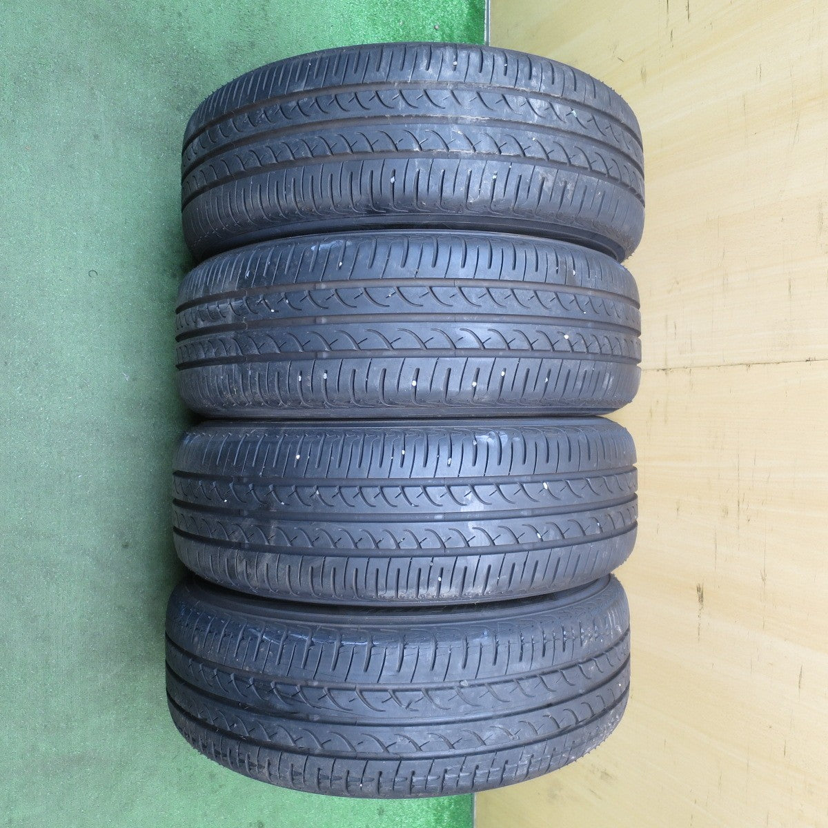 バリ溝!24年!8.5分★185/60R15 ブリヂストン ブルーアース AE01F STYLE PRASINO スタイル プラシノ 15インチ PCD100/4H★5082905NJノ